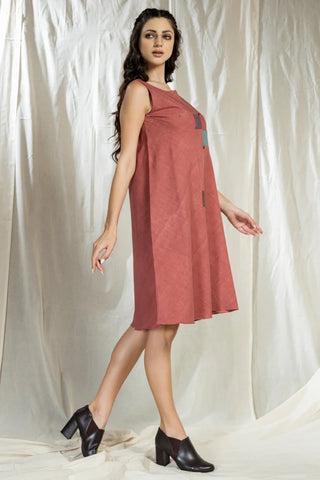 Square Symphony-Playful Sleeveless Dress
