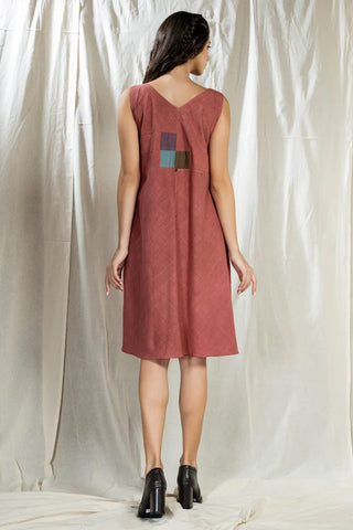 Square Symphony-Playful Sleeveless Dress