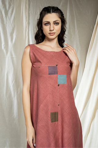 Square Symphony-Playful Sleeveless Dress