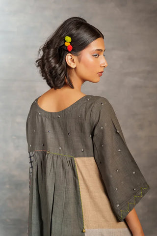 Gray loom patch dress- 3/4th sleeves flare midi dress