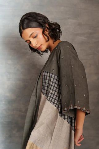 Gray loom patch dress- 3/4th sleeves flare midi dress