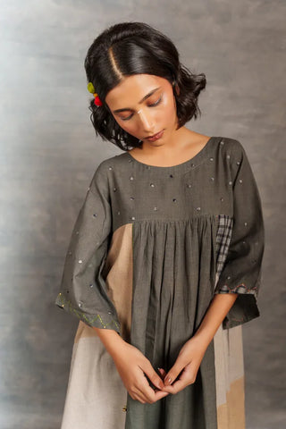 Gray loom patch dress- 3/4th sleeves flare midi dress
