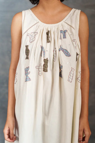 Eco angles dress- Playful applique with sleeveless flare style