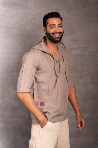 Short sleeve khadi shirt with hand-applique & hood - hoodie