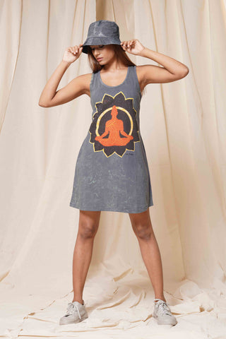 Thread Game Match My Energy - Grey Zen Silhouette Graphic Long Tank Top